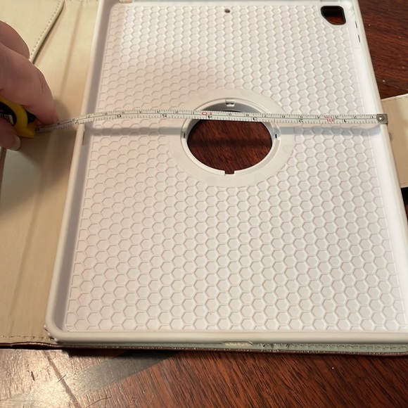 iPad case and stand - Picture 8 of 9